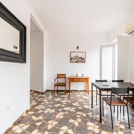 Aoa Conde De Ibarra Apartment Севилья Экстерьер фото