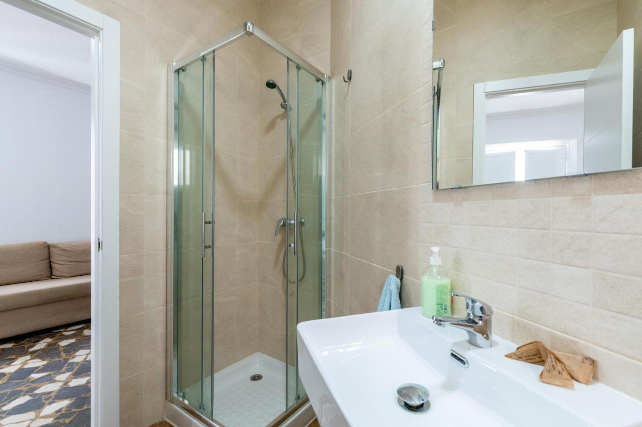 Aoa Conde De Ibarra Apartment Севилья Экстерьер фото